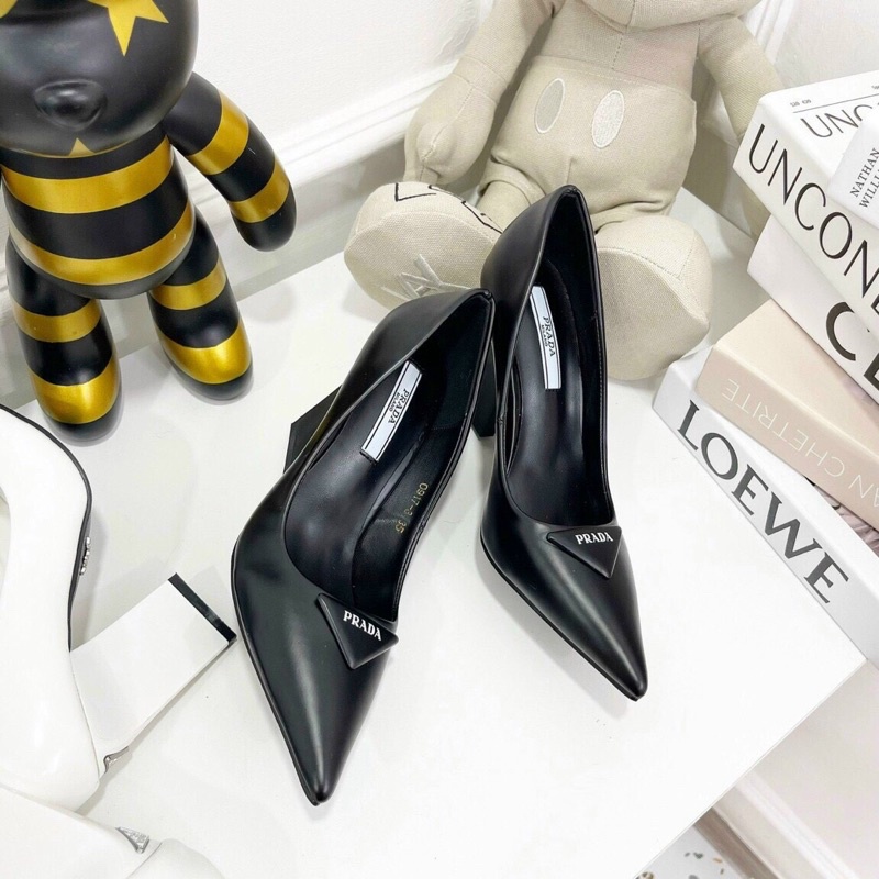 Giày cao gót prada mới