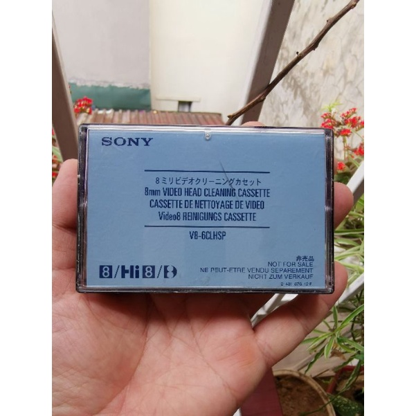 Băng lau đầu từ Sony Cleaning Cassette V8-6CLHSP cho máy quay video chạy băng Hi8