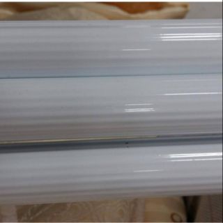 Thanh nhôm treo rèm màu trắng