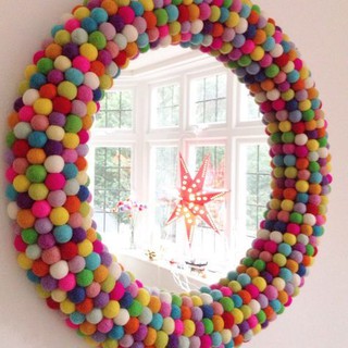 Pompom trang trí đủ màu