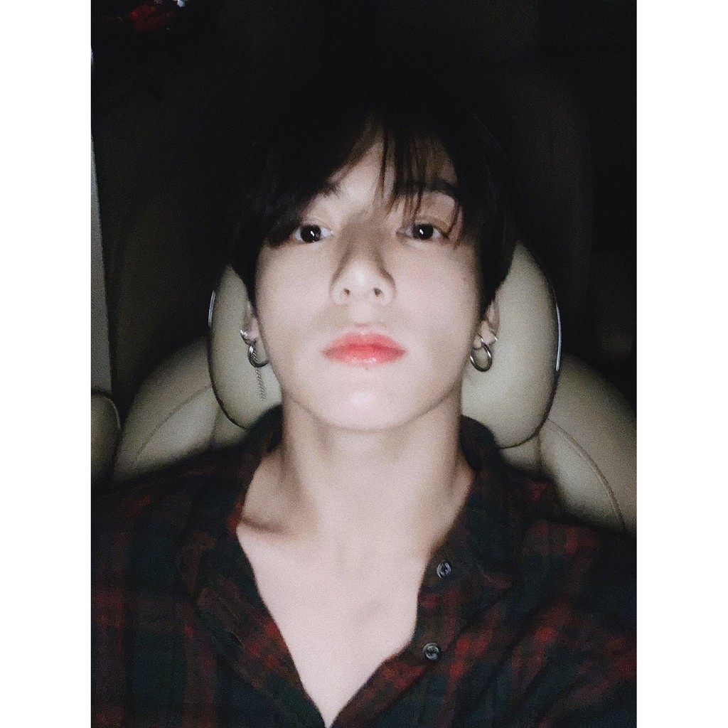 Áo sơ mi Jungkook selca 2019 (M5A05)