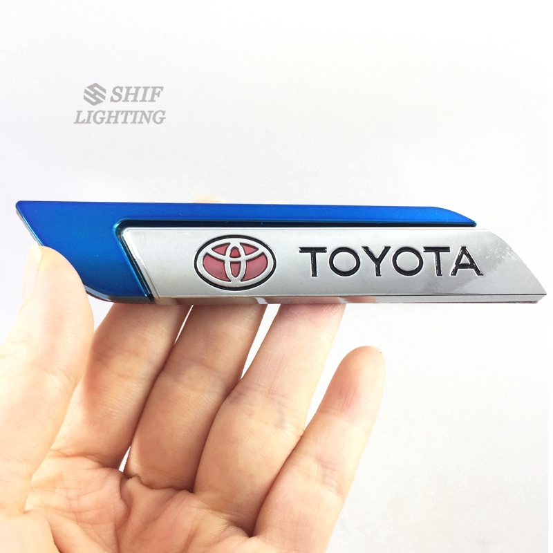 Bộ 2 đề can dán trang trí xe hơi Toyota bằng kim loại