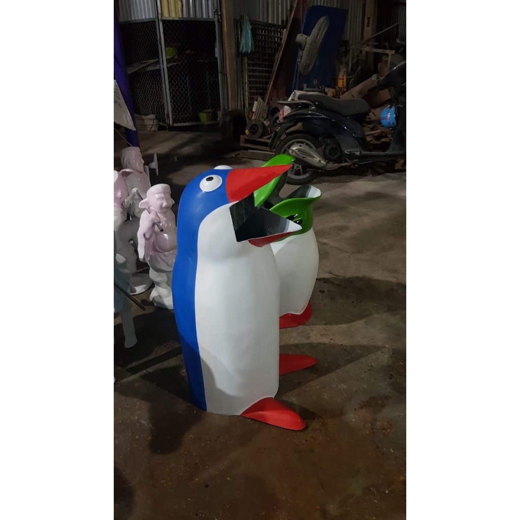 Thùng để rác hình con chim cánh cụt ,con ếch