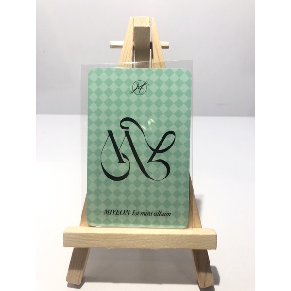 I-dle Miyeon solo photocard