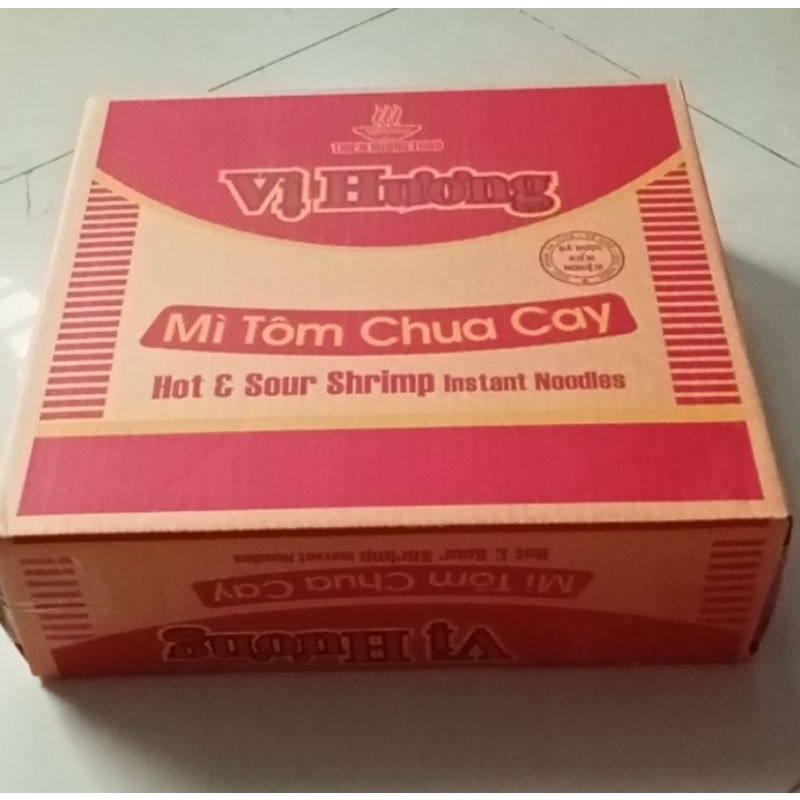 Thùng 30 gói mì tôm chua cay Vị Hương 65gr
