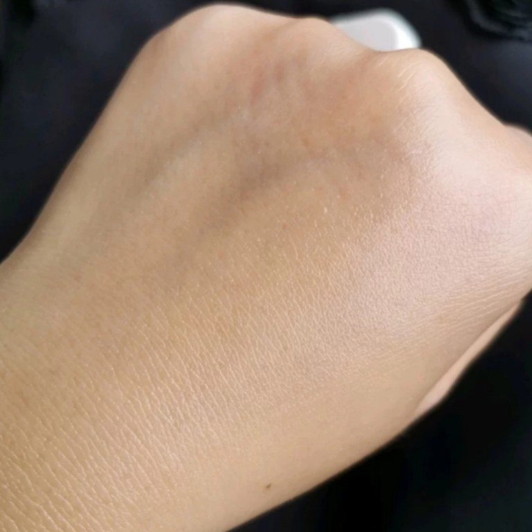 🌸La Roche Posay Anthelios  anthelios   Invisible Fluid SPF 50+ Kem Chống Nắng La Roche Posay dành cho da nhạy cảm 50ml | BigBuy360 - bigbuy360.vn