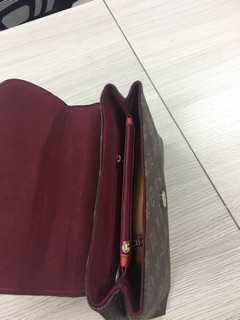 Túi xách hàng hiệu LV