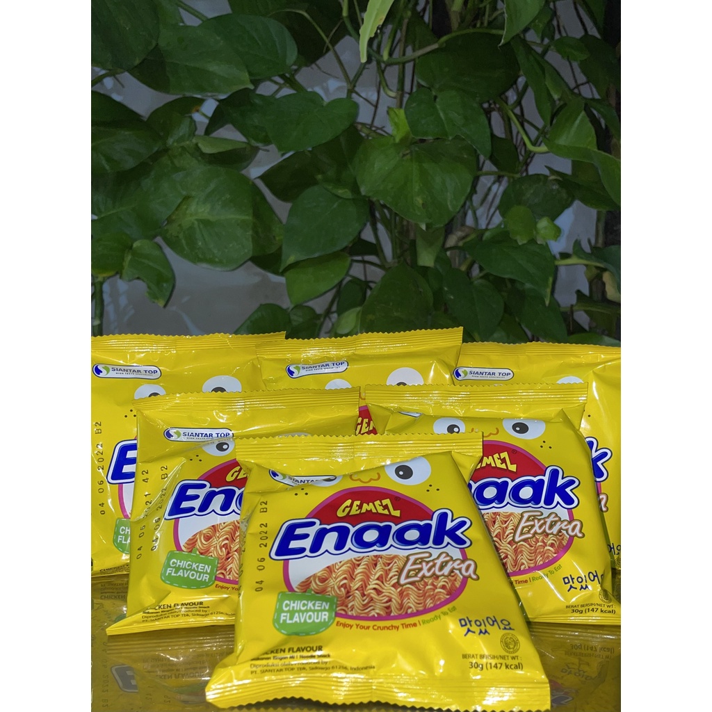 Snack Mì Hương Gà - Snack Noodle Chicken Flavor Gemez Enaak Extra (Hộp 24 gói x 30g) | WebRaoVat - webraovat.net.vn