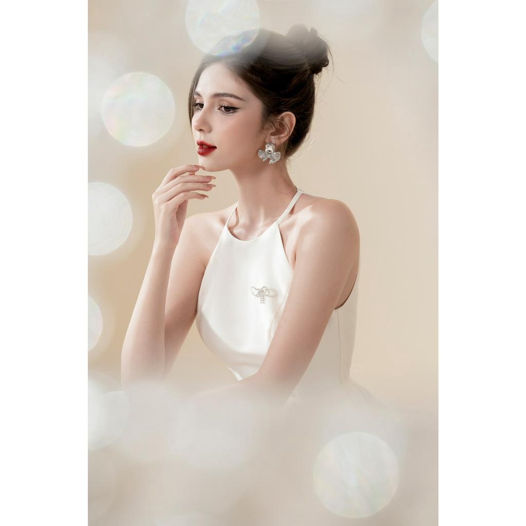 Váy cổ yếm nơ đá đai nơ eo TIINSTORE V0D827