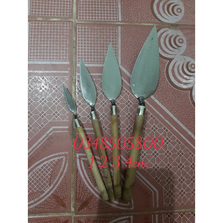 Bay đắp phù điêu