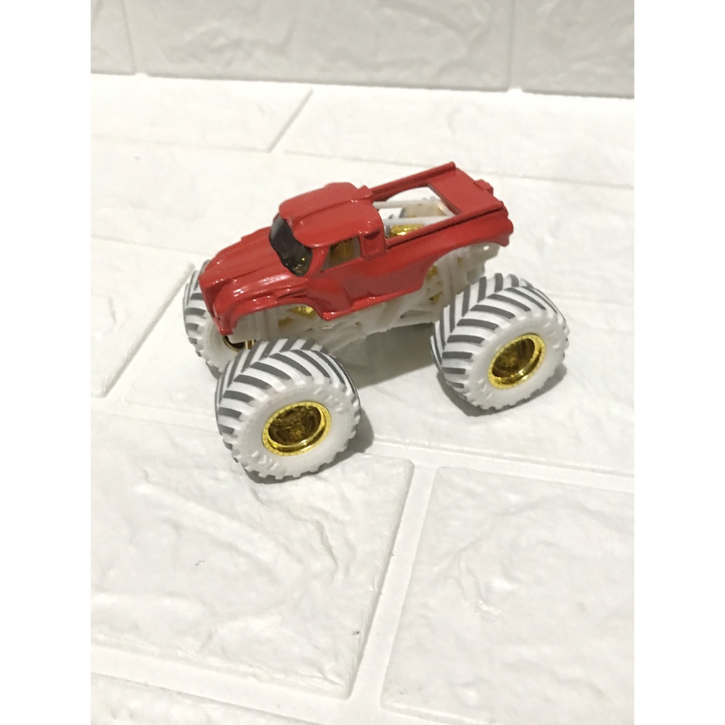 Mô Hình Xe Tải Quái Vật ( Monster Jam ) Nobox đỏ đổi màu 4499