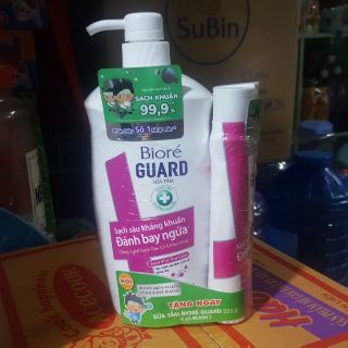 sữa tắm biore sạch sâu kháng khuẩn  800g tặng kèm chai sữa tắm 200g