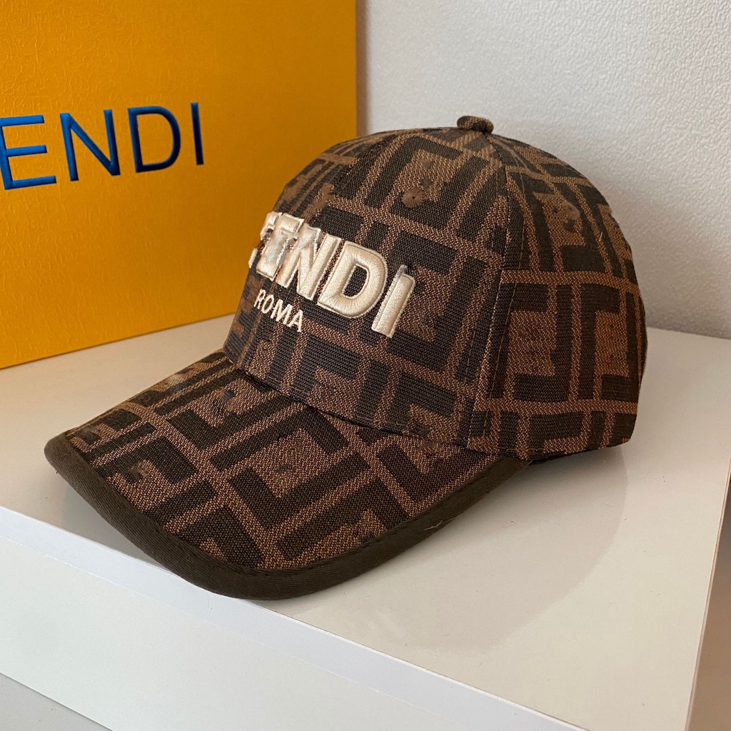 Mũ Lưỡi Trai FENDI Thời Trang Xuân Hè Năm 2021 Dễ Phối Đồ Cho Nam Và Nữ