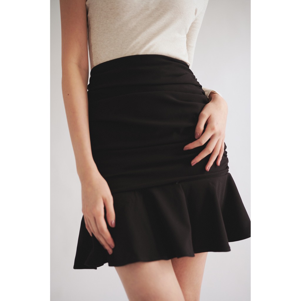 NARCOTICS-SUZU- Chân váy dúm phối bèo.