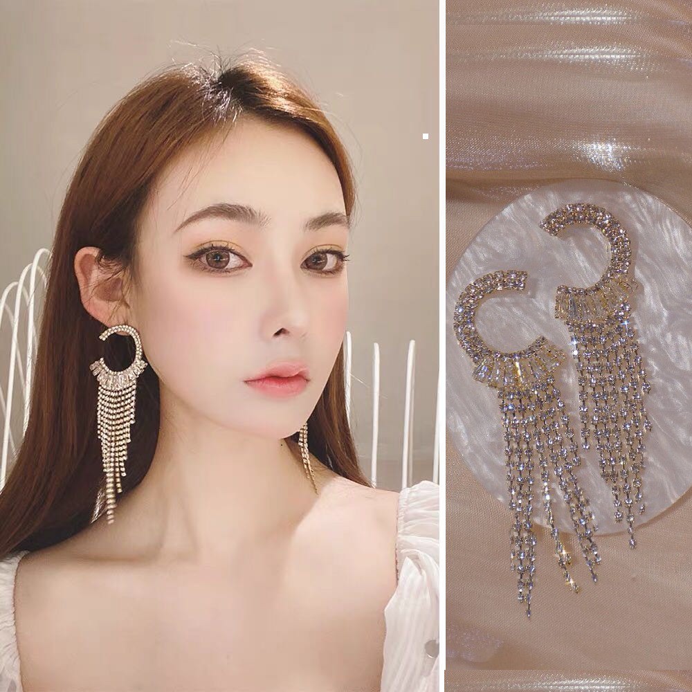 Khuyên tai C TUA RUA pha lê nhân tạo sang chảnh KT270