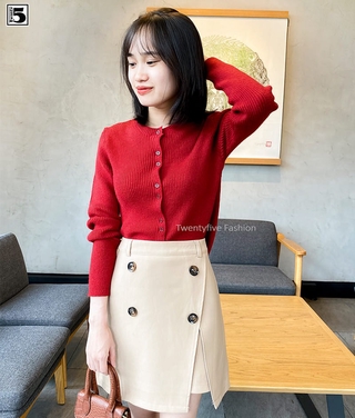 Chân váy da lộn vạt lệch xẻ 4 khuy TT Twentyfive 3410