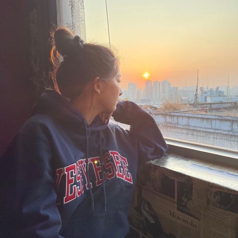 Áo hoodie brand Hàn YESEYESEE giống Seulgi RED VELVET, Hueing Kai TXT, Doyoung, Jeno NCT,Nancy MOMOLAND