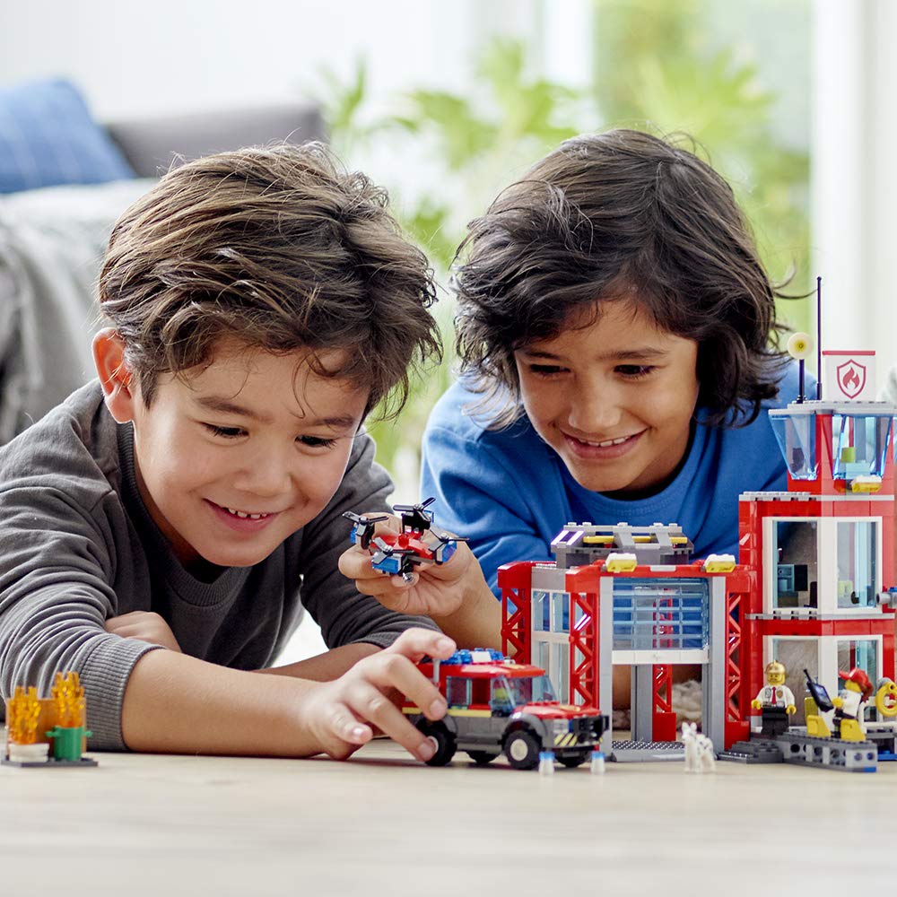 Đồ Chơi Lắp Ráp LEGO City 60215 Trạm Cứu Hoả