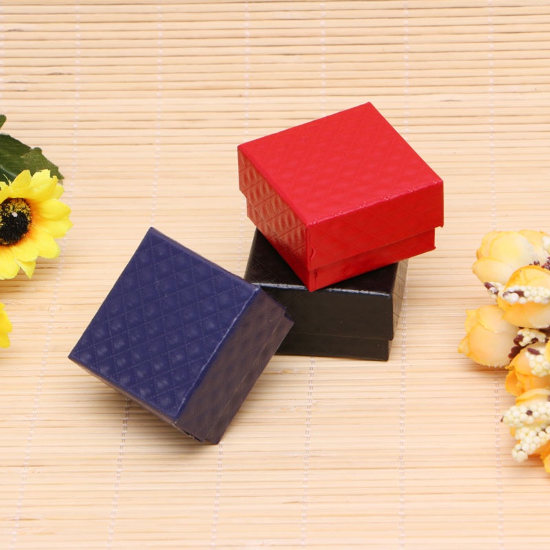 Hộp Giấy Các Tông Màu Đen Hình Vuông Đựng Trang Sức Kèm Mút Xốp Tiện Dụng