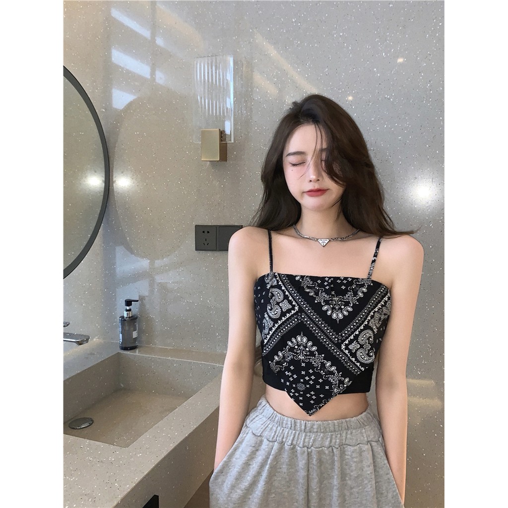 Áo yếm khăn hai dây thổ cẩm màu đen mặc đi biển đi chơi siêu xinh | BigBuy360 - bigbuy360.vn