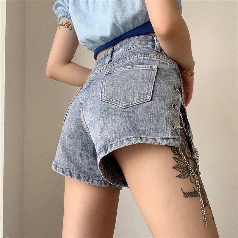 Quần Short Denim Cạp Cao Ống Rộng Kết Hợp Dây Xích Cá Tính | BigBuy360 - bigbuy360.vn