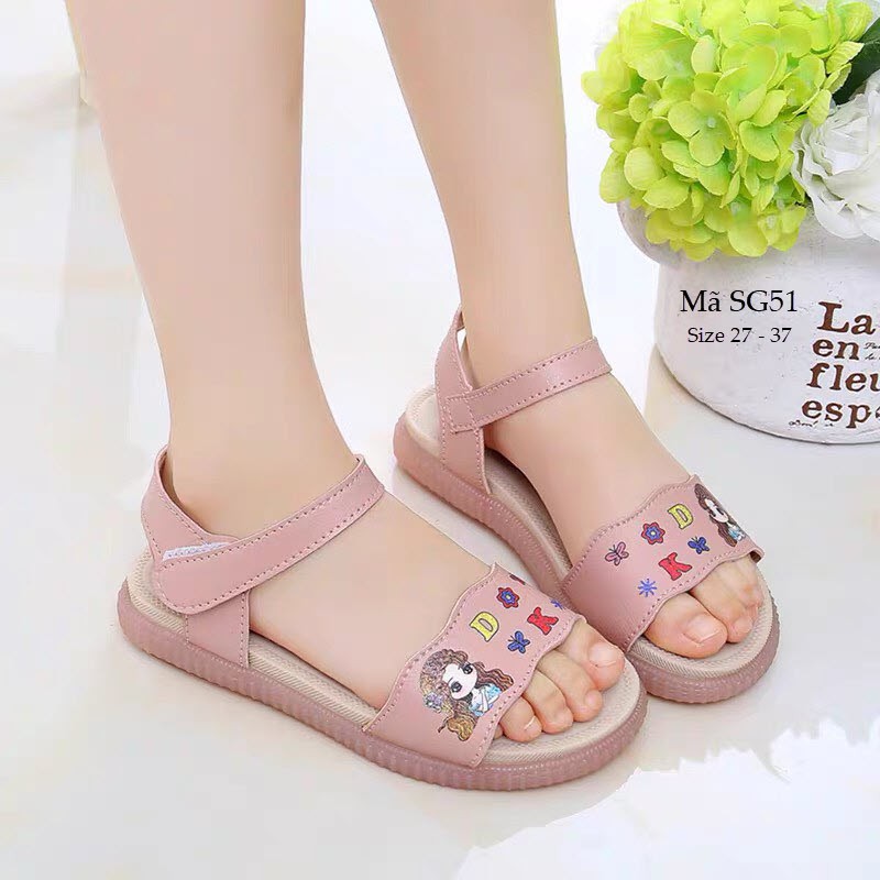 Giày sandal bé gái dép quai hậu kiểu dán màu hồng họa tiết công chúa dễ thương phù hợp cho trẻ em 3 -12 tuổi đi học SG51