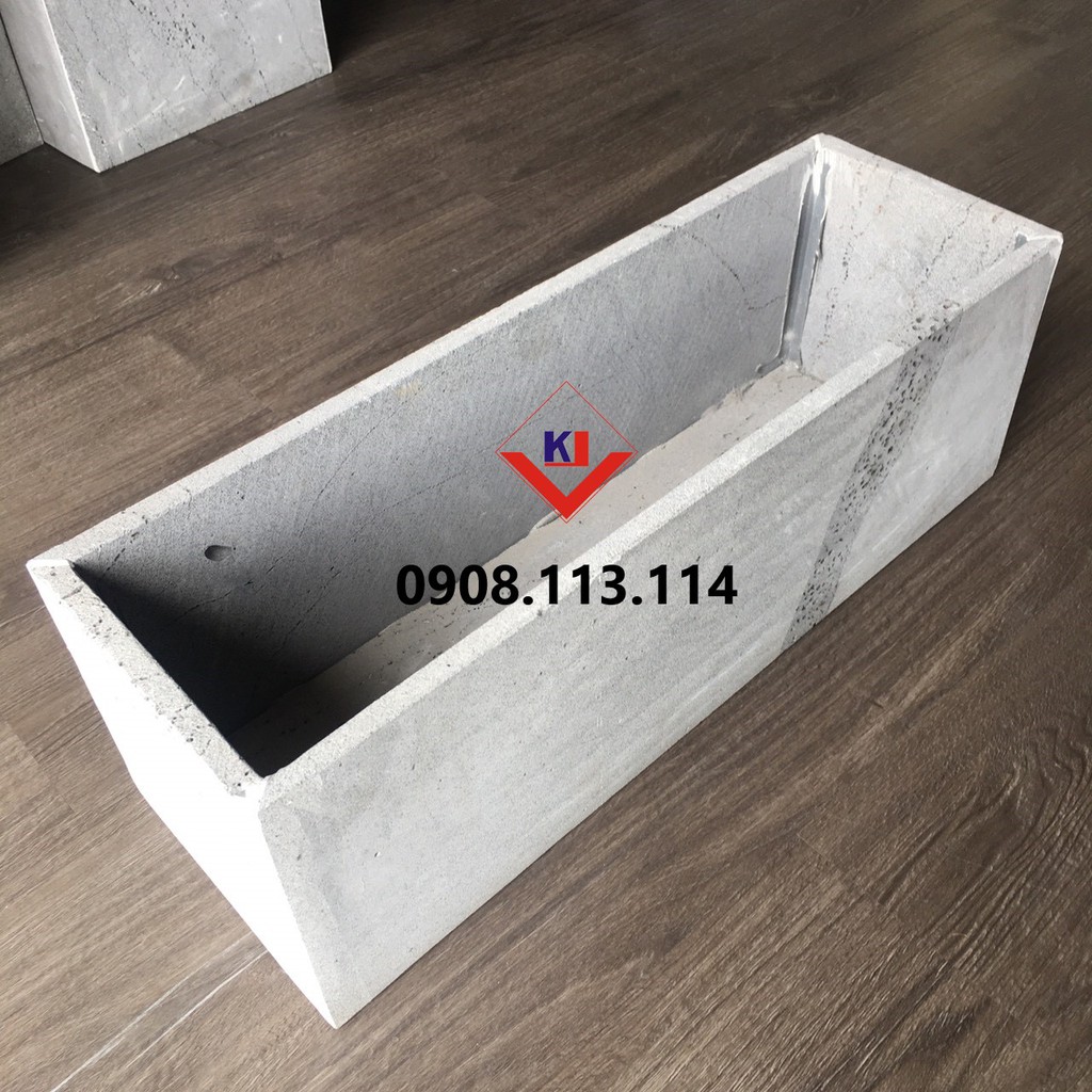 Chậu trồng cây trong hoa hình chữ nhật KT R20xS20xD60cm bằng đá ong xám tự nhiên bền vĩnh viễn