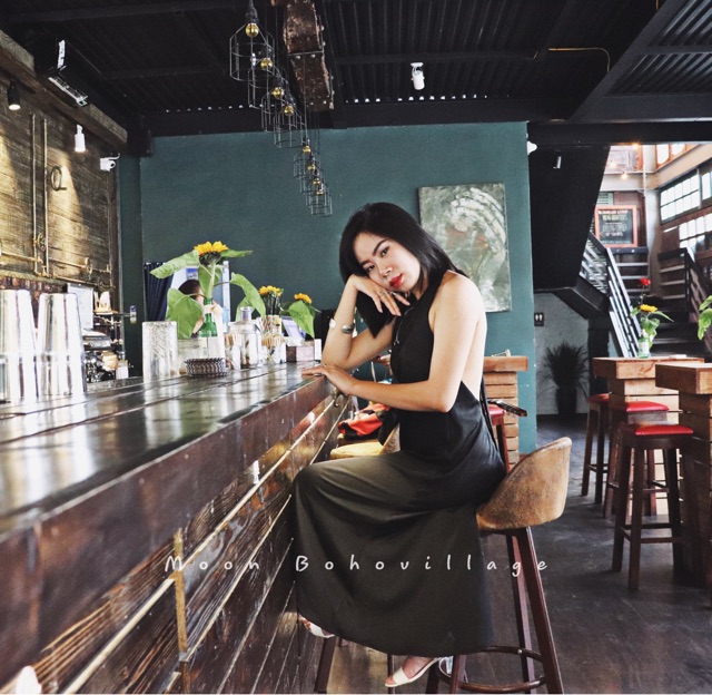 Váy maxi hở lưng