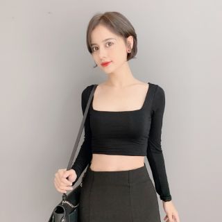 Crop tay dài cổ vuông