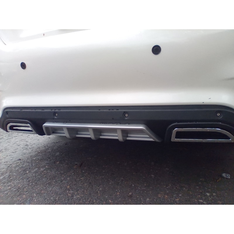 Đuôi gió, đuôi cá liền cốp sơn cacbon Hyundai Accent có led chất liệu Nhựa ABS vân cacbon cao cấp