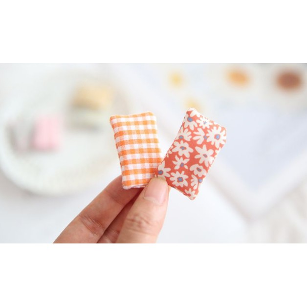 Set 2 kẹp tóc trẻ em cặp tóc vải kẻ caro và hoa nhí vintage xinh xắn cho bé gái