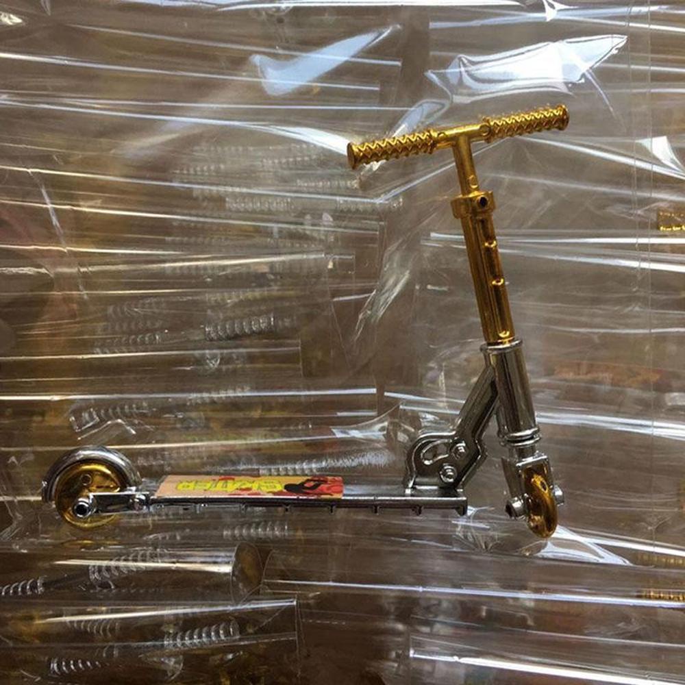 Mô Hình Xe Tay Ga Mini Bằng Nhựa Dành Cho Bé