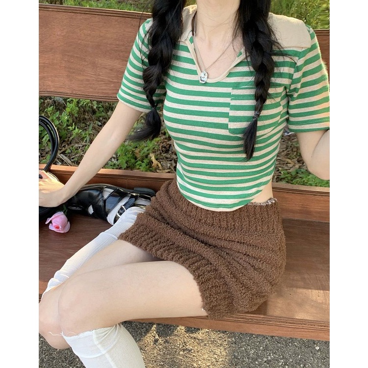 Áo Thun Croptop Ngắn Tay Cổ Chữ V Họa Tiết Kẻ Sọc Thời Trang Mùa Hè Dễ Phối Đồ Cho Nữ