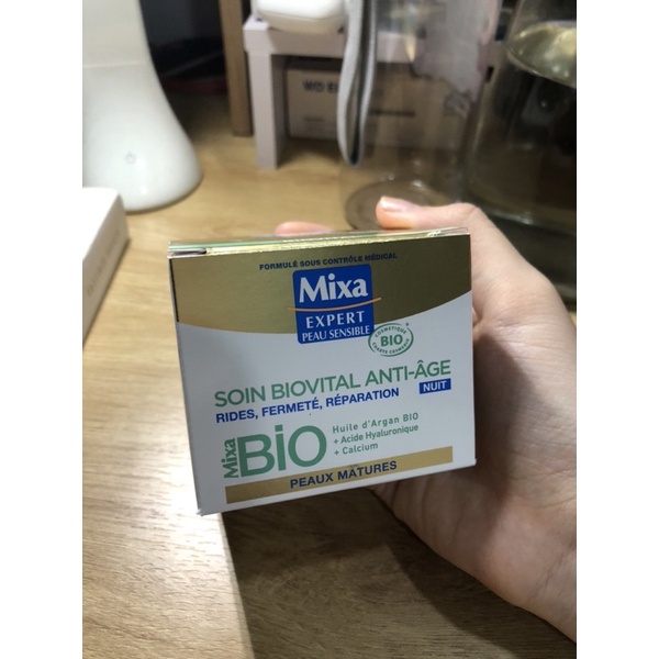 Kem dưỡng chống lão hoá ban đêm Mixa