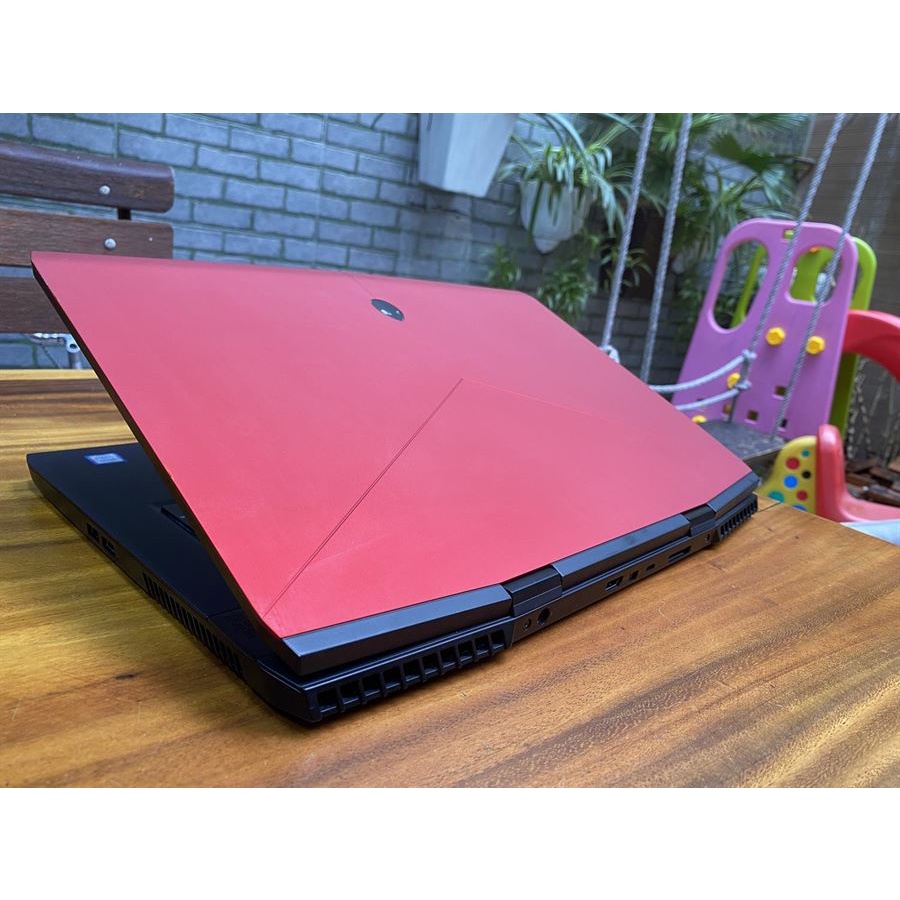 Laptop Dell Alienware M17