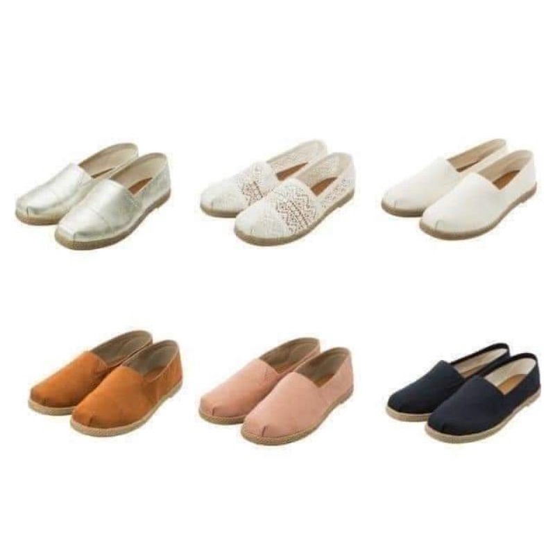 Giày slip on GU đế cói