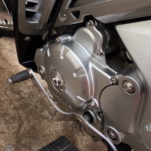 Ốc salaya ốc lốc máy Exciter các đời thay thế ốc zin nguyên bản sẽ giúp cho xế yêu của bạn nổi bật hơn