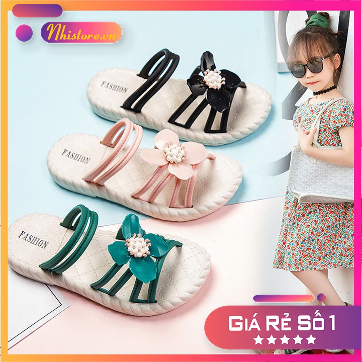 Dép sandal cho bé gái chất liệu nhựa dẻo chống trơn trượt