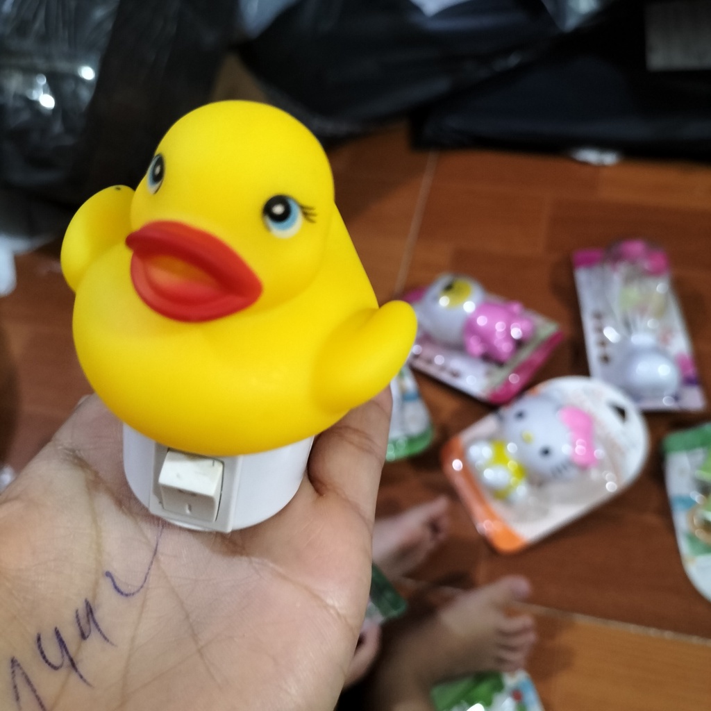 Đèn ngủ cắm điện phát sáng, bóng đỏ bóng trắng nhiều hình kute đáng yêu