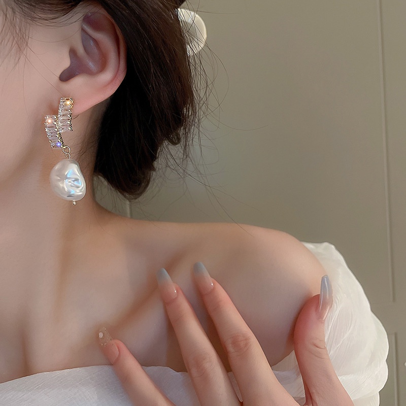 Bông Tai Đính Ngọc Trai Thời Trang Dành Cho Nữ