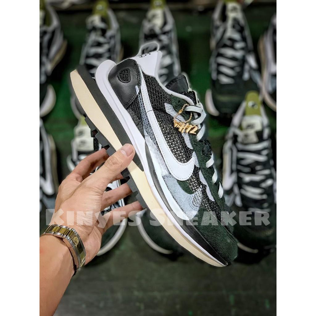 Giày Sacai x NK VaporWaffle Black White