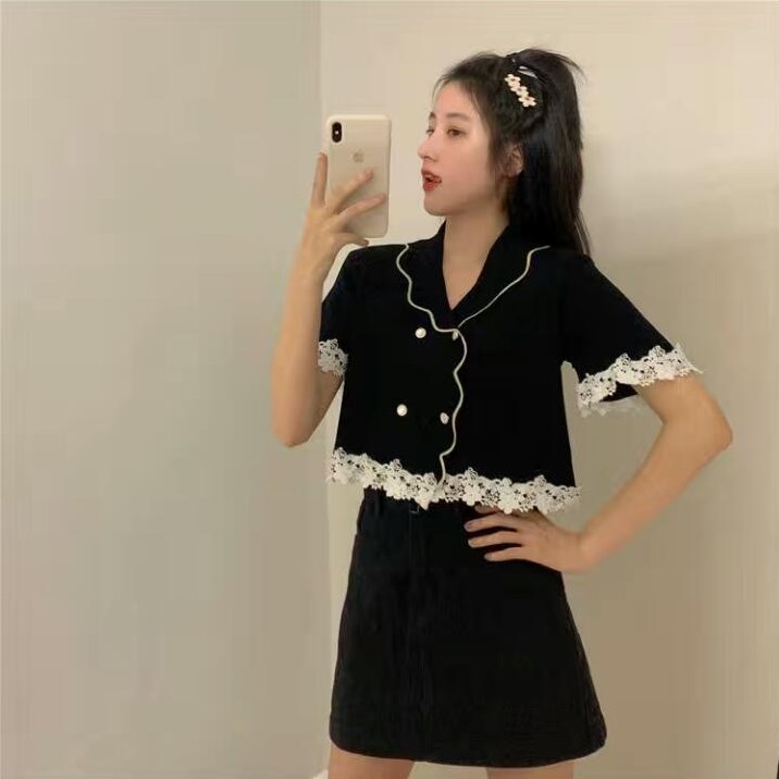 Áo tay ngắn màu đen phối ren thời trang mùa hè dành cho nữ | BigBuy360 - bigbuy360.vn