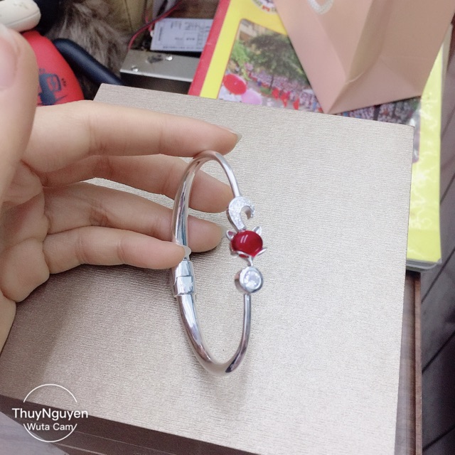 Vòng tay hồ ly đá đỏ nhân tạo bạc chuẩn mẫu dày dặn
