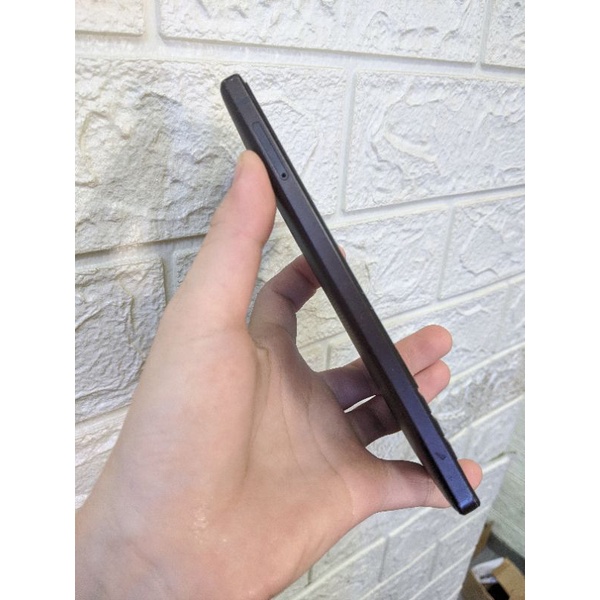 Điện thoại thông minh Keytwo đen