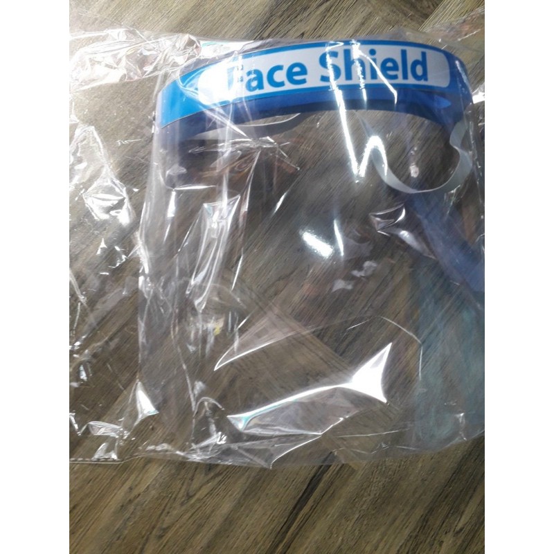 Tấm chắn Y tế chống giọt bắn, bụi bẩn có bọc chống trầy xước loại TốT Kích Thước 33 x 21 x 0.3 cm | BigBuy360 - bigbuy360.vn