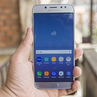 Điện thoại Samsung Galaxy J7 Pro - 3GB RAM, 32GB, 5.5 inch