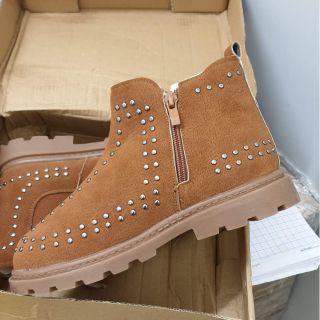 Boot đinh lót lông