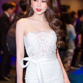 Váy ren xoè thiết kế