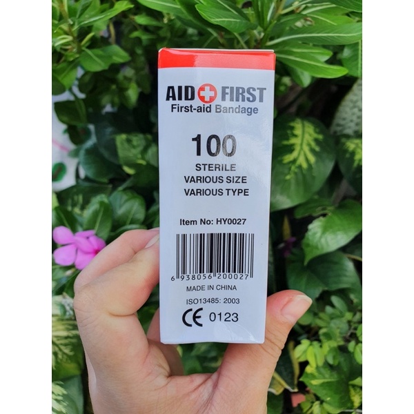 Hộp 100 băng cá nhân y tế AID First 4 kích cỡ