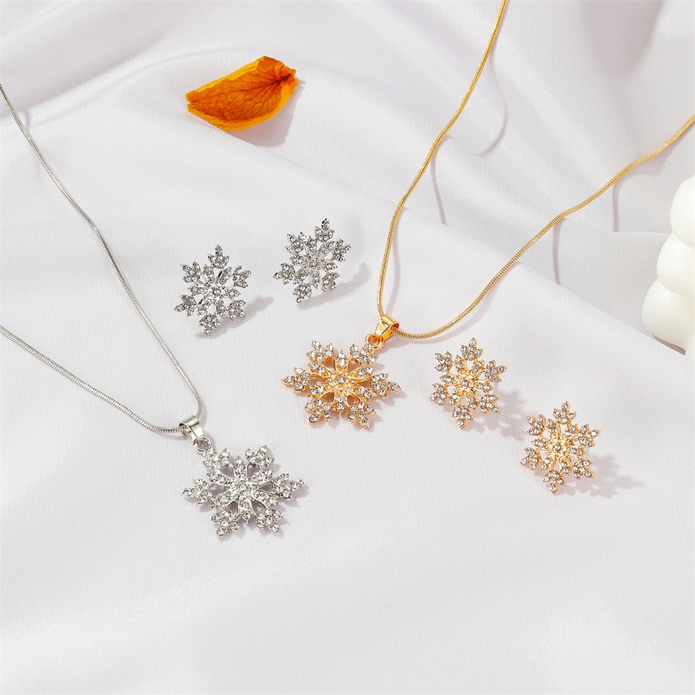 【✅COD】 Set of Necklaces + Luxurious Stone-Mounted Snow Flower Earrings